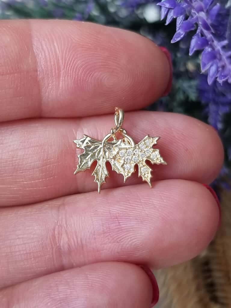 Yapraklar Minimal Zirkon Tasli Kolye Ucu 4