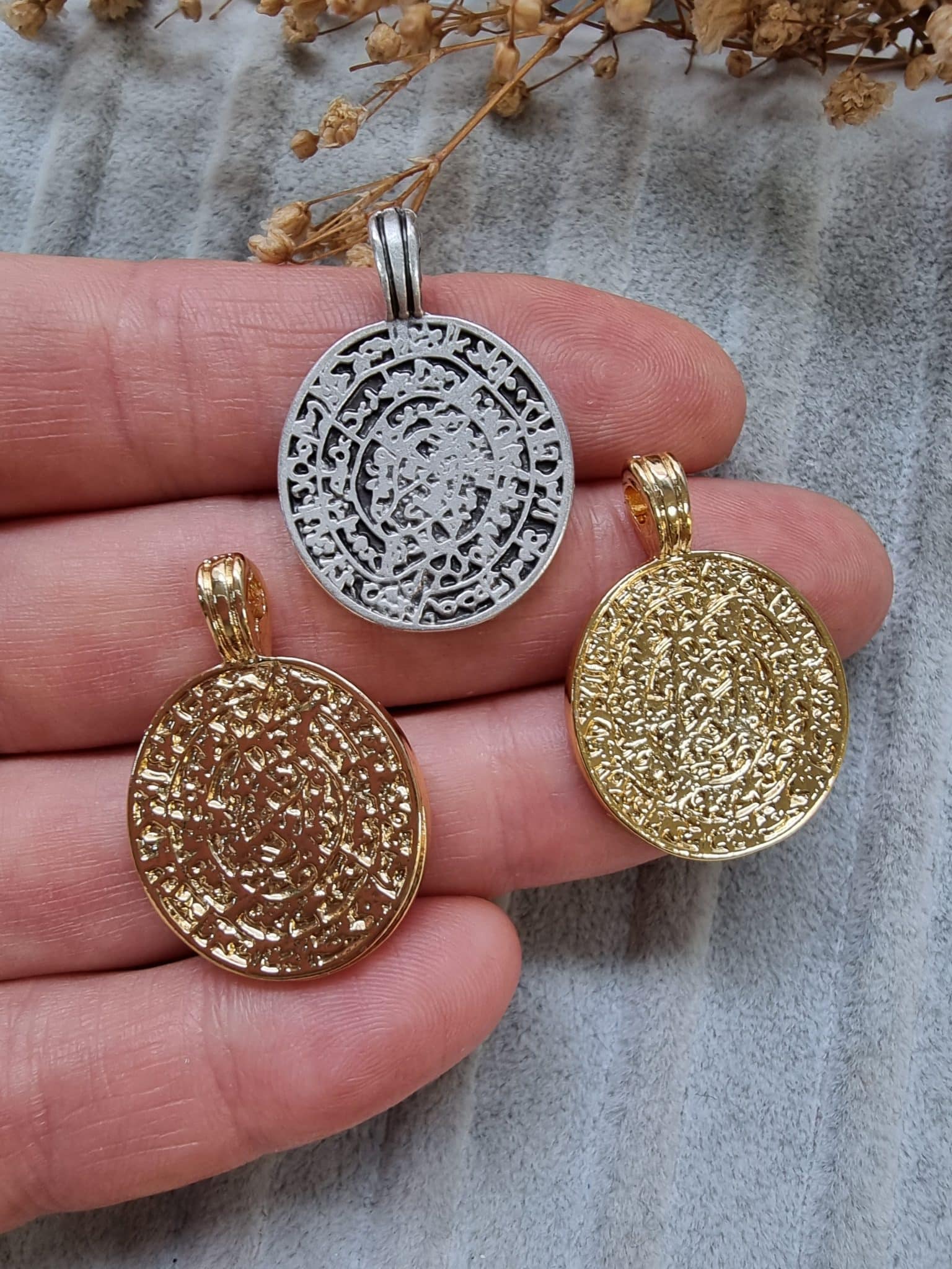 Yazi Motifli Kolye Ucu 3