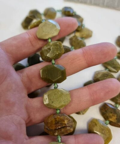 Yesil Opal Fasetli Sekilli Dogal Tas 3