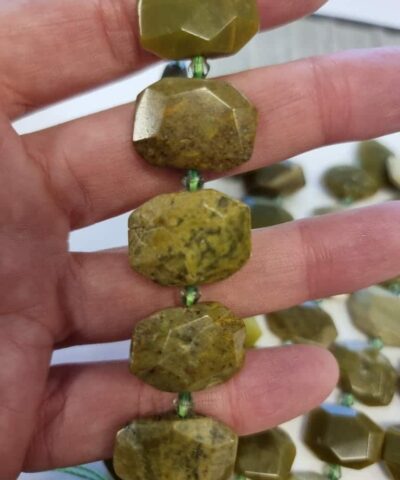 Yesil Opal Fasetli Sekilli Dogal Tas 4