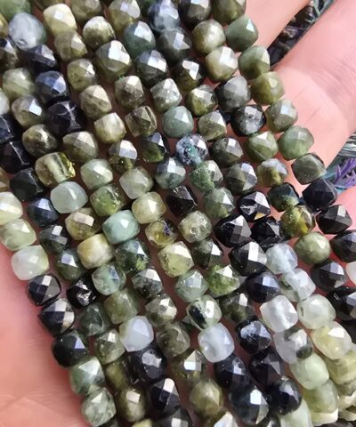 4 MM Küp Yeşil Turmalin Taşı