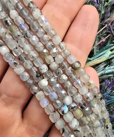 4x4 MM Küp Labradorit Taşı