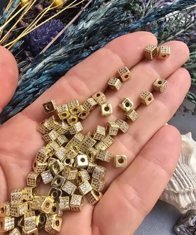 4x4 MM Zirkon Taşlı Çelik Küp