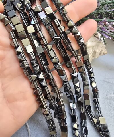 6x6 MM Piramit Hematit Taşı