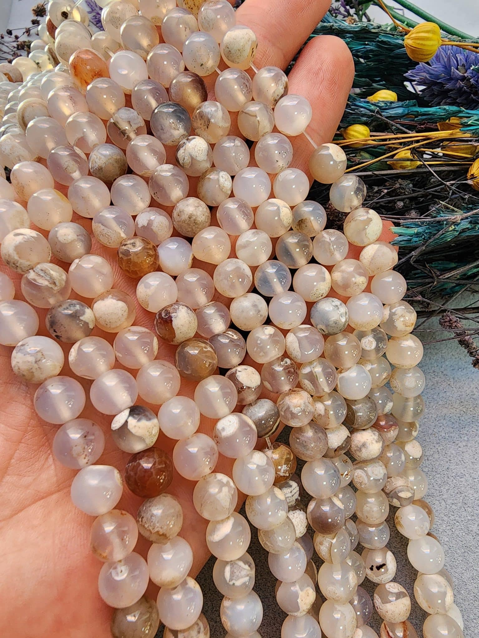 8 MM Küre Beyaz Akik Taşı