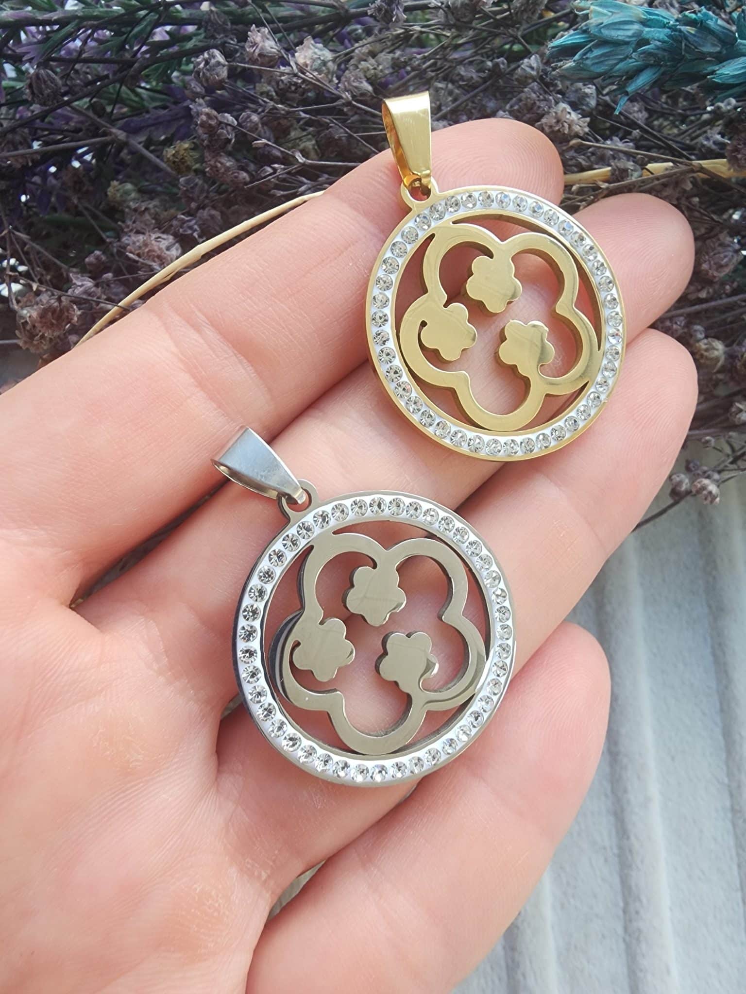 Çiçekler Zirkon Taşlı Çelik Kolye Ucu