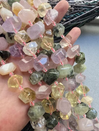 15x20 MM AAA Piramit Çakra Taşı