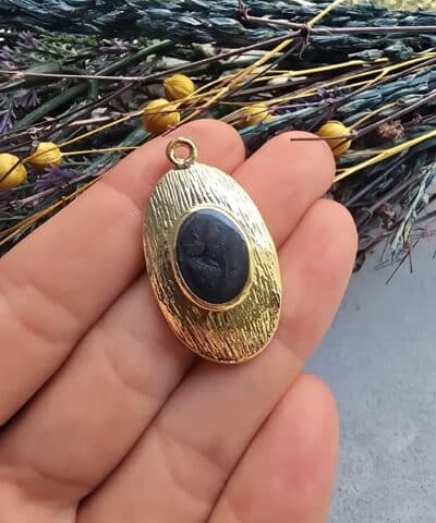 Mineli Oval Madalyon Charm - 502