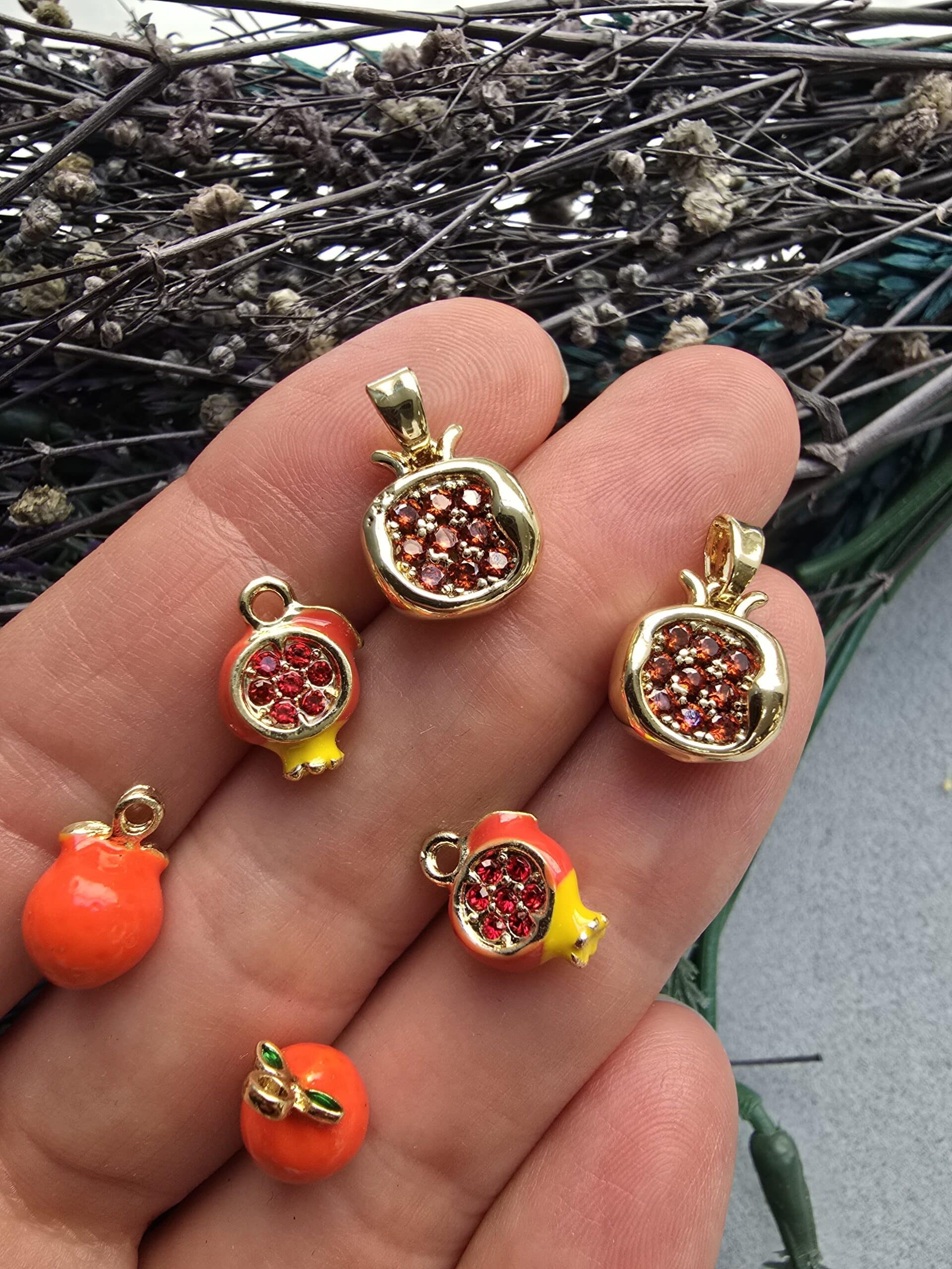 Nar Kolye Ve Bileklik Charm