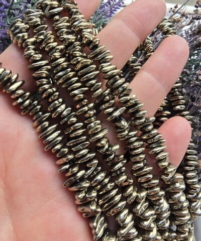 Amorf Disk Sekilli Ara Aparat Dogal Hematit Tasi Soft Gold