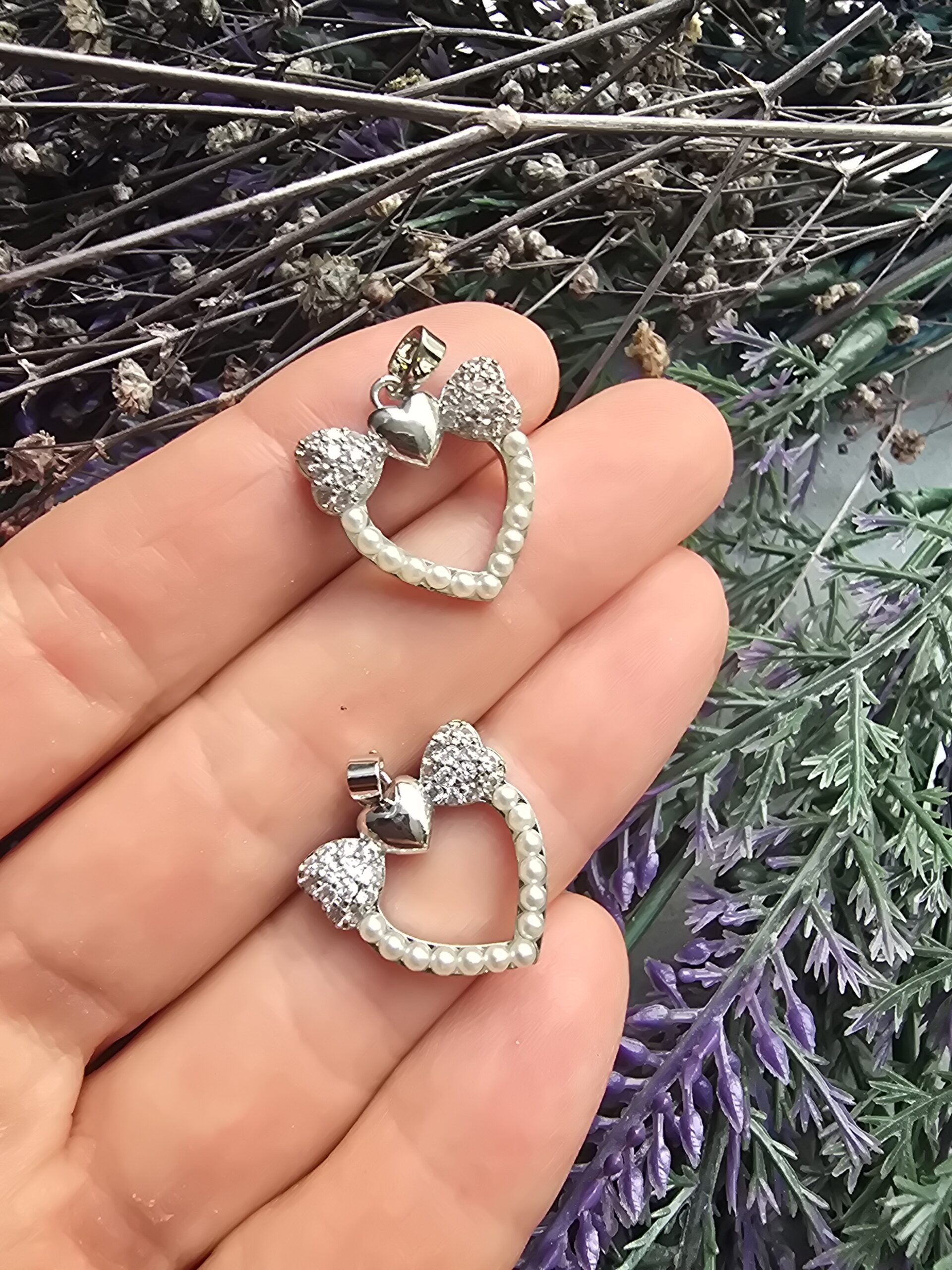 Fiyonk Ve İncili Cerceve Kolye Ucu