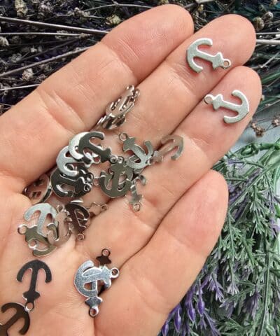 Gemi Capasi Celik Pul Sallantili Charm Gumus