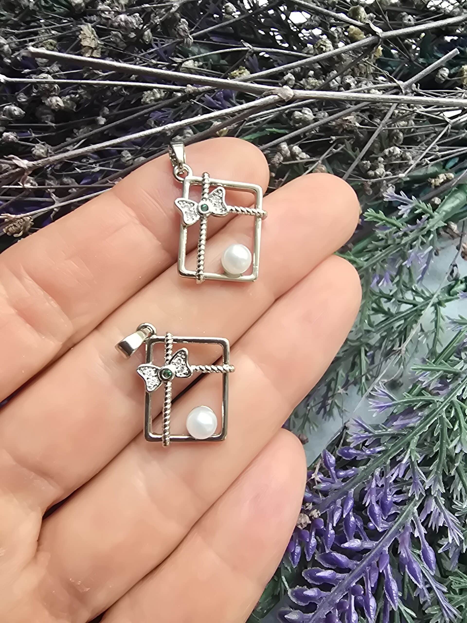 Kalpli İnci Cerceveli Silver Kolye Ucu