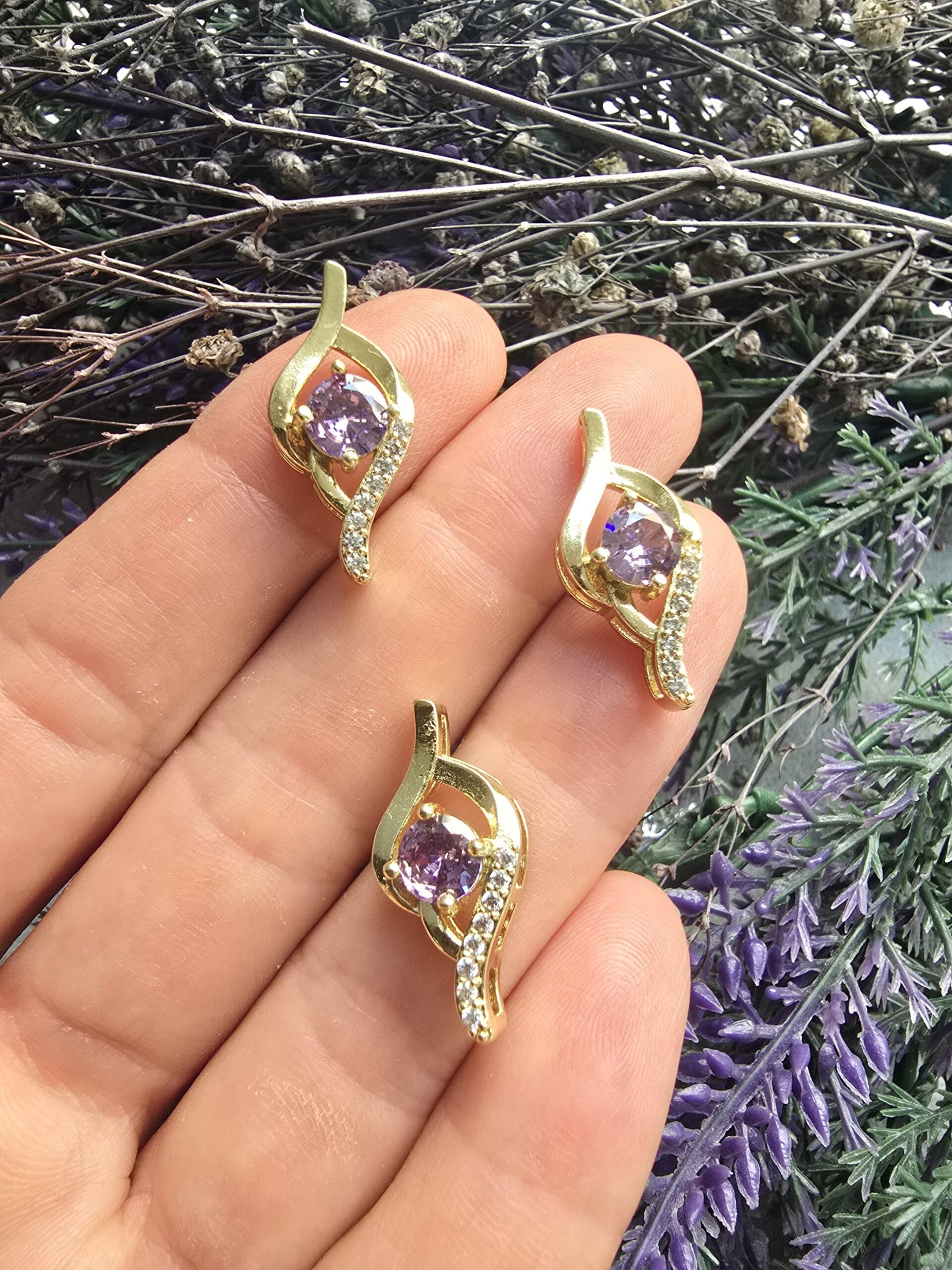 Lila Tasli Kivilcim Charm Kolye Ucu