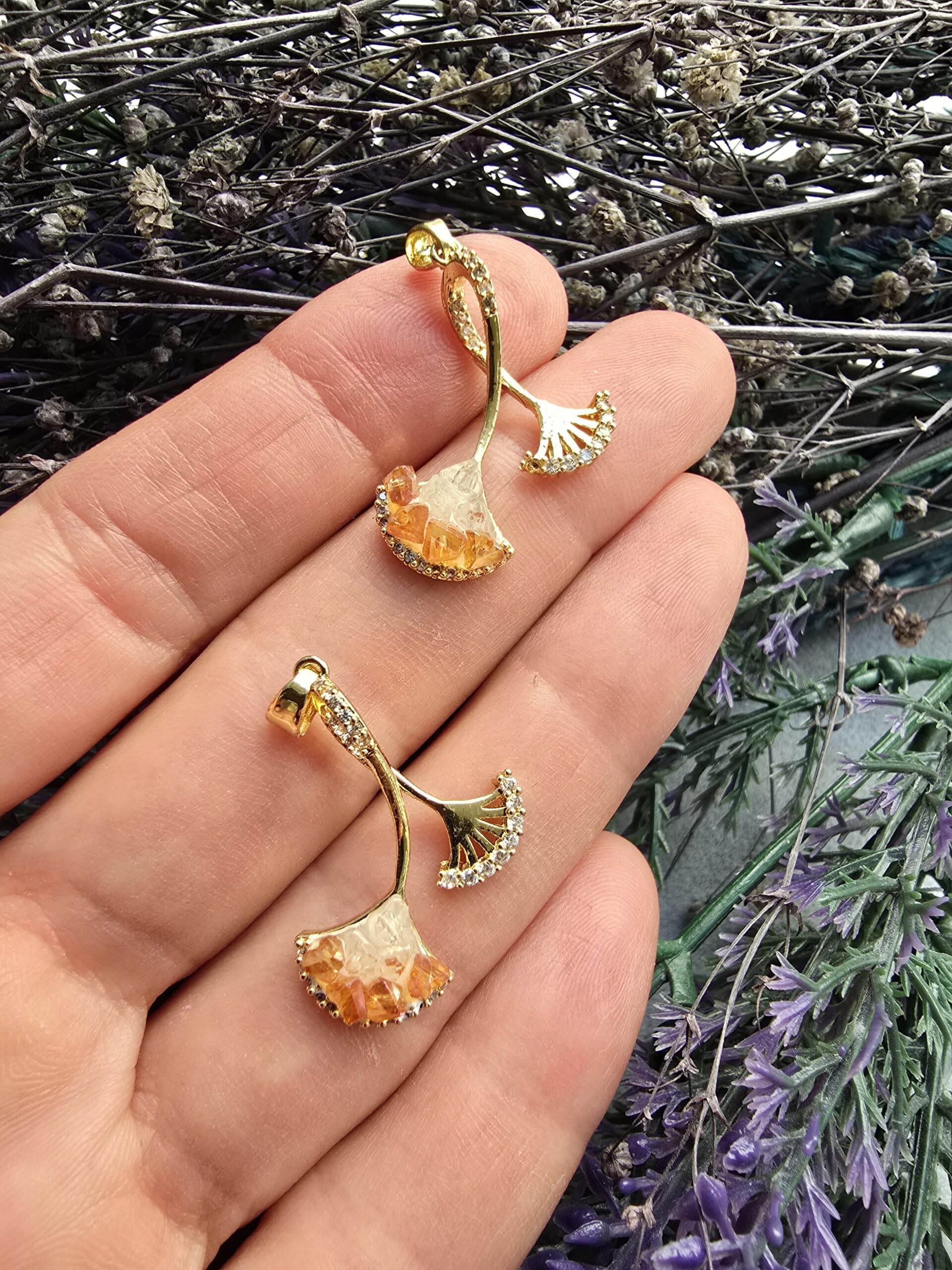 Sitrin Tasli Yaprak Charm Kolye Ucu