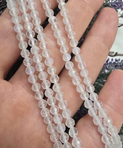 Alternative view of 4 MM AAA Fasetli Doğal Ay Taşı