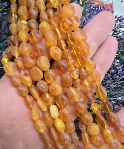 Alternative view of Ham Amorf Kehribar Uzun Dizi 45 CM