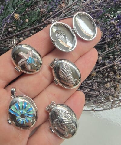 Deniz Canlıları Kabartmalı AÇ-KAPA Oval Kolye Ucu