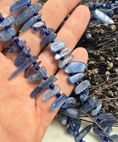 10-14 MM Amorf Damla Kyanit Taşı