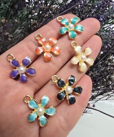 Sedef Mineli İncili Papatya Kolye Ucu