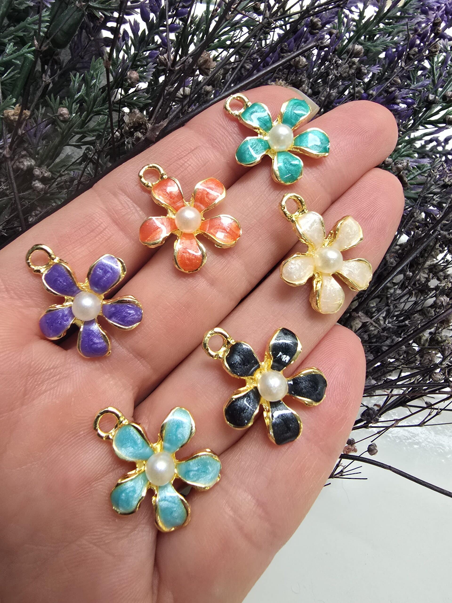 Sedef Mineli İncili Papatya Kolye Ucu