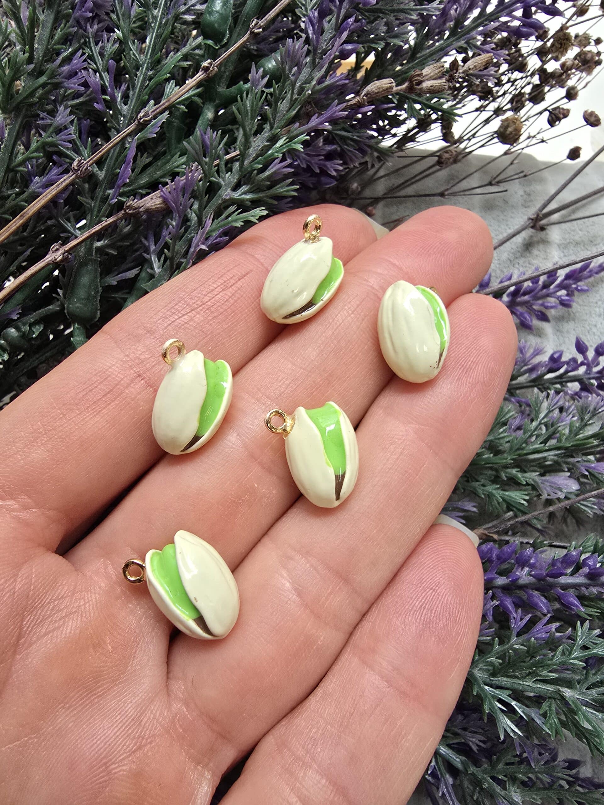 Çam Fıstığı Mineli 3 Boyutlu Charm