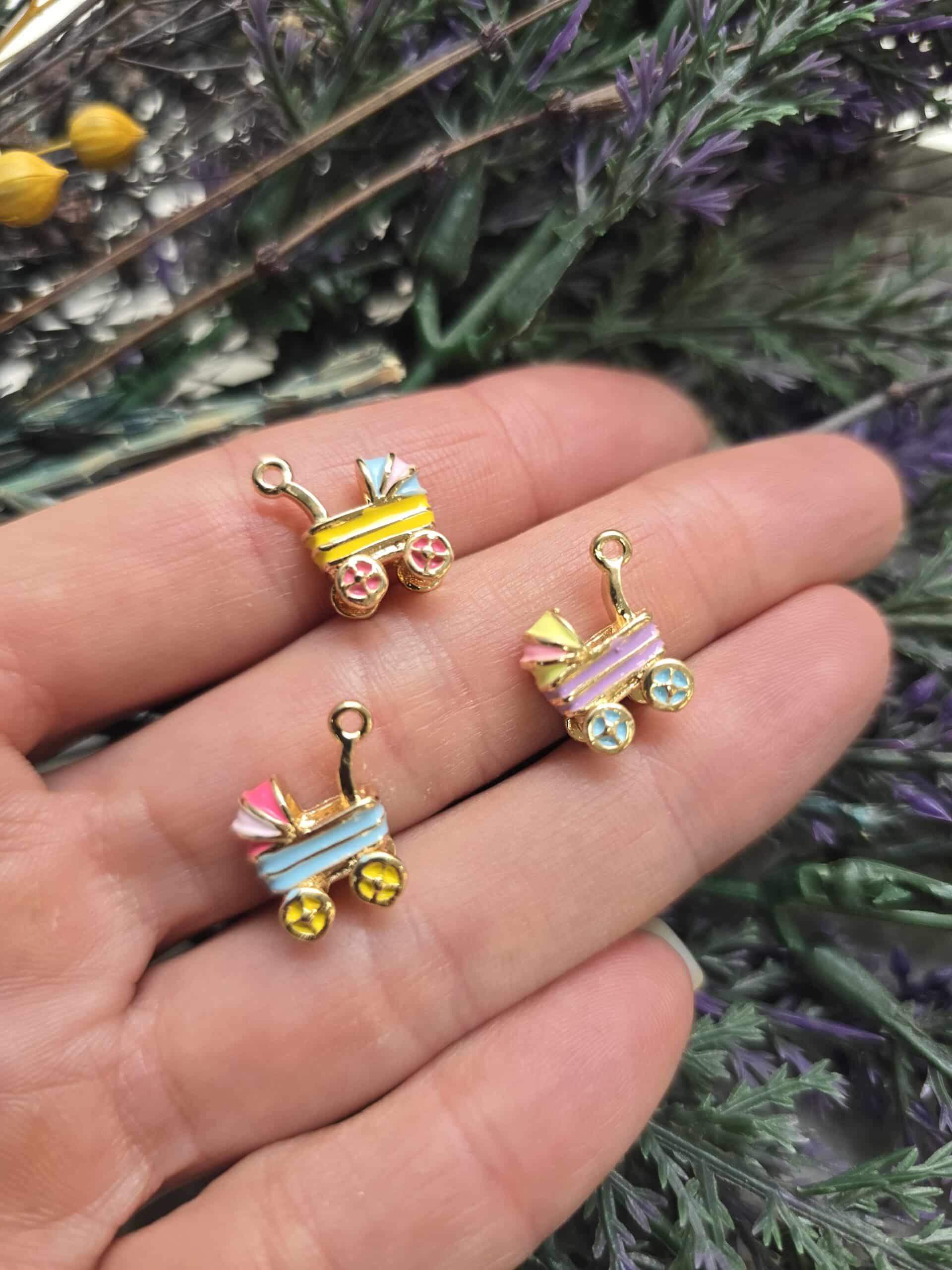 Bebek Arabası Mineli 3 Boyutlu Charm