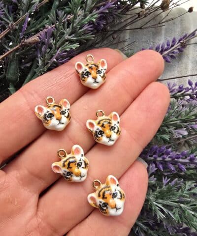 Kaplan Mineli 3 Boyutlu Charm