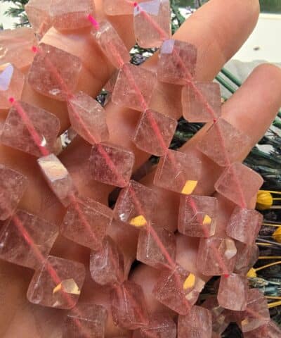 10 MM Karo Dizi Çilek Kuvars Taşı