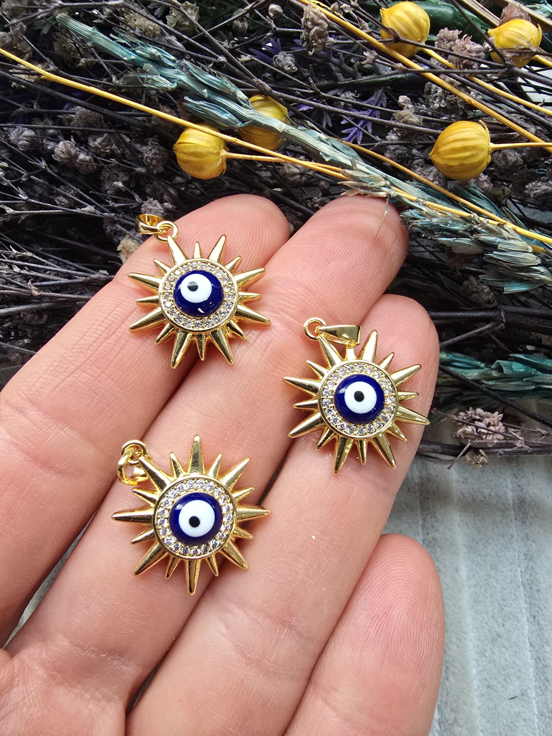 Nazar Gözlü Güneş Zirkon Taşlı Charm