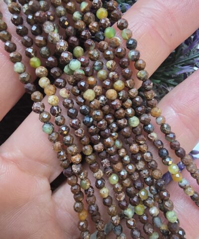 Alternative view of 3 MM Fasetli Küre Krizopras Doğal Taş