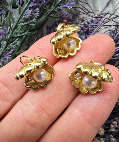 İncili İstiridye Zirkon Tasli Charm