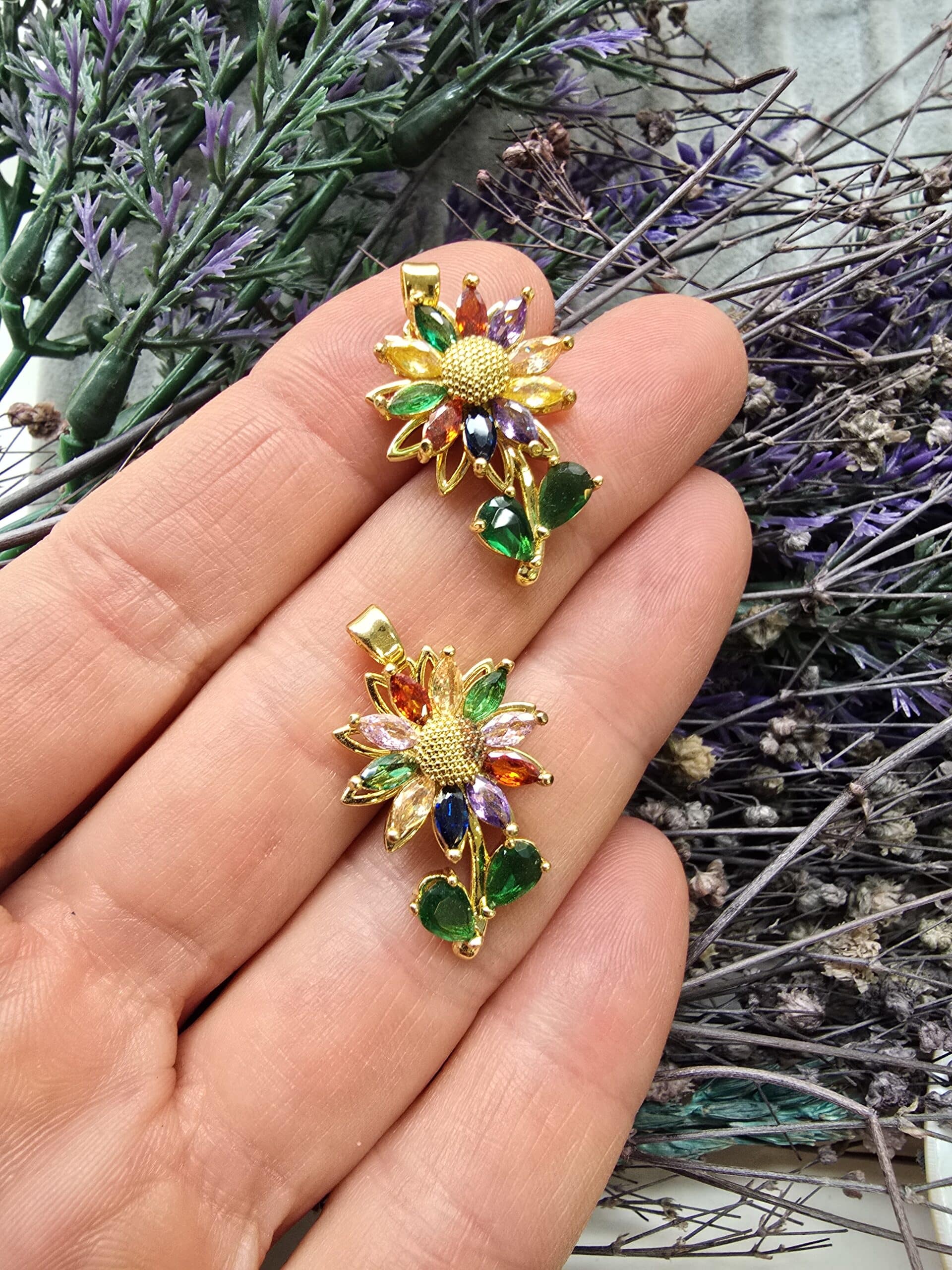 Renkli Cicek Cark Zirkon Tasli Charm