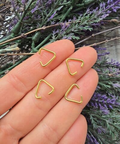 10 Mm Kolye Ve Anahtarlik Ucu Ucgen Kiskac Gold