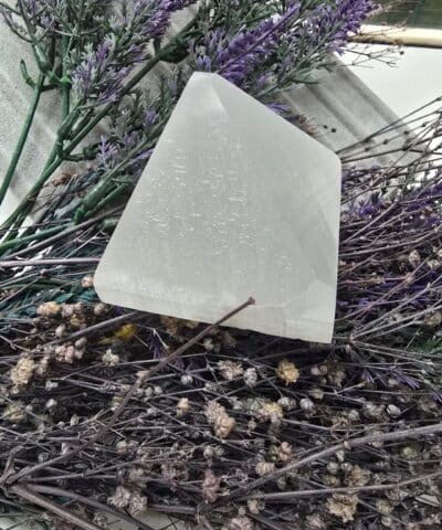 5 Cm Piramit Selenit Tasi 2