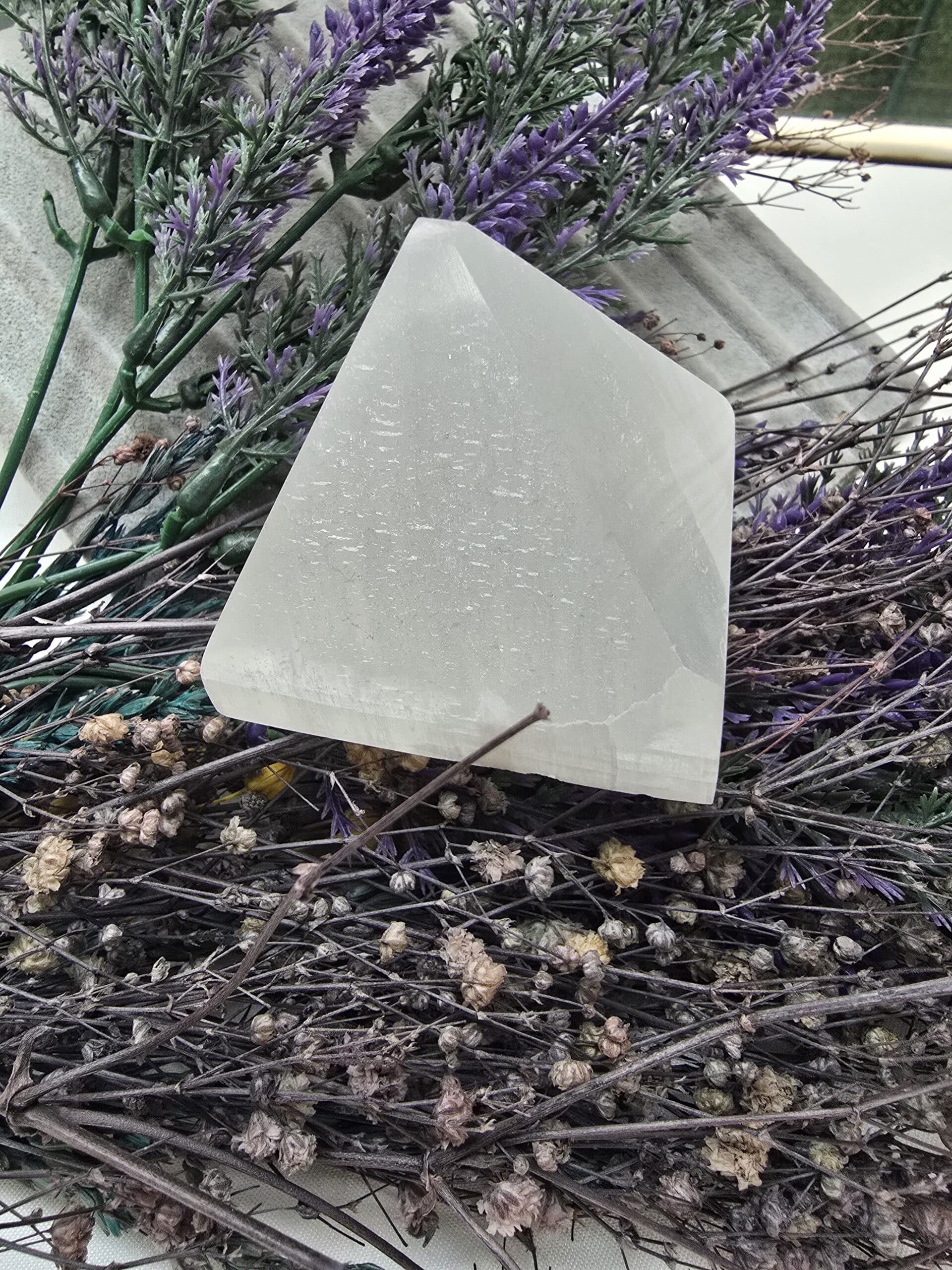 5 Cm Piramit Selenit Tasi 2