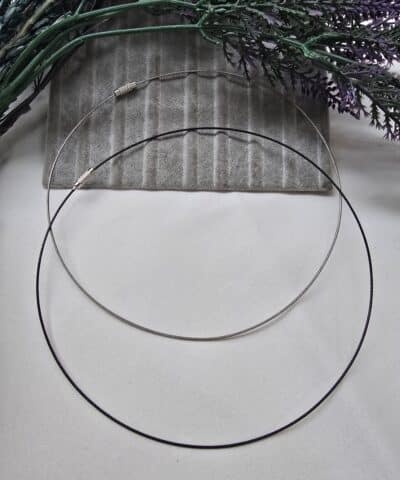 Celik Boyunluk Tasma Kolye