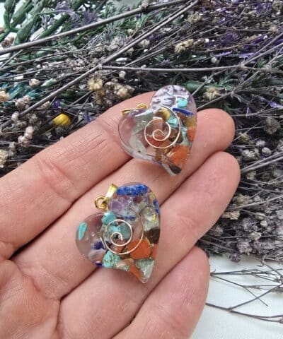 Kalp Cakra Dogal Tasli Kolye Ucu