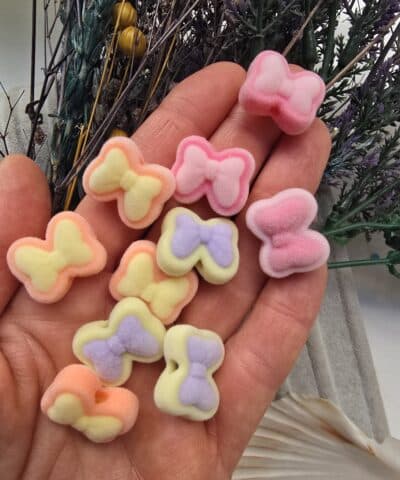 Papyon Sekilli Kadife Yuzeyli Renkli Boncuklar