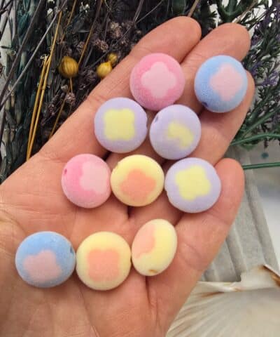 Tablet Sekilli Kadife Yuzeyli Renkli Boncuklar