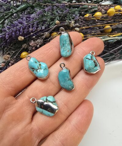 Amorf Turkauz Taşı Kolye Ucu