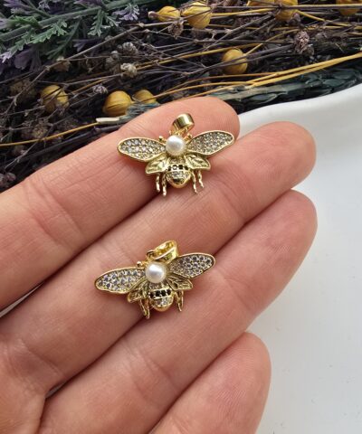 Arı Renkli Taşlı Charm - Gold