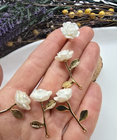 Sedef Yapraklı Büyük Gül Kolye Ucu