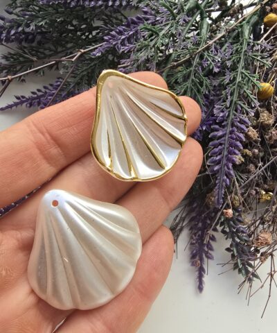 2 CM Altın Yaldızlı Akrilik Deniz Kabuğu