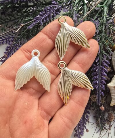 3 CM Altın Yaldızlı Akrilik Balina Kuyruğu