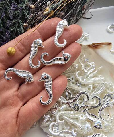 30 MM Deniz Atı Şekilli Akrilik Boncuk