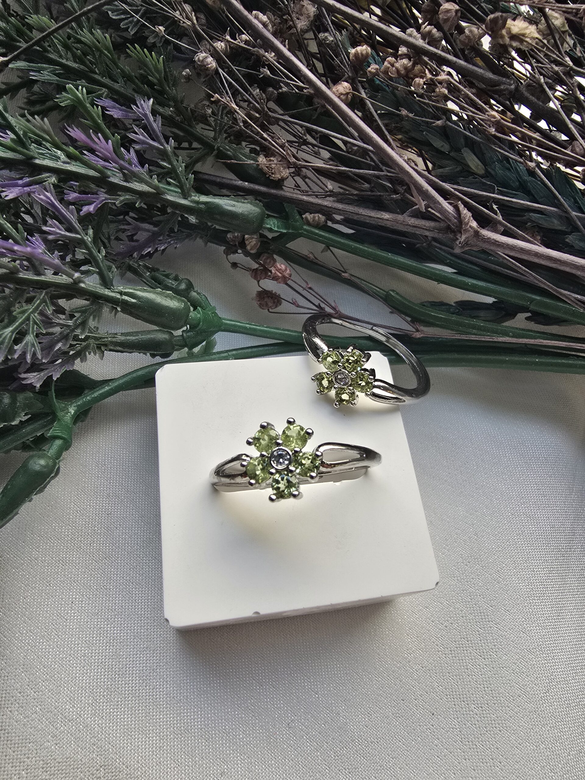Peridot Taşlı Yüzük Çeşitleri