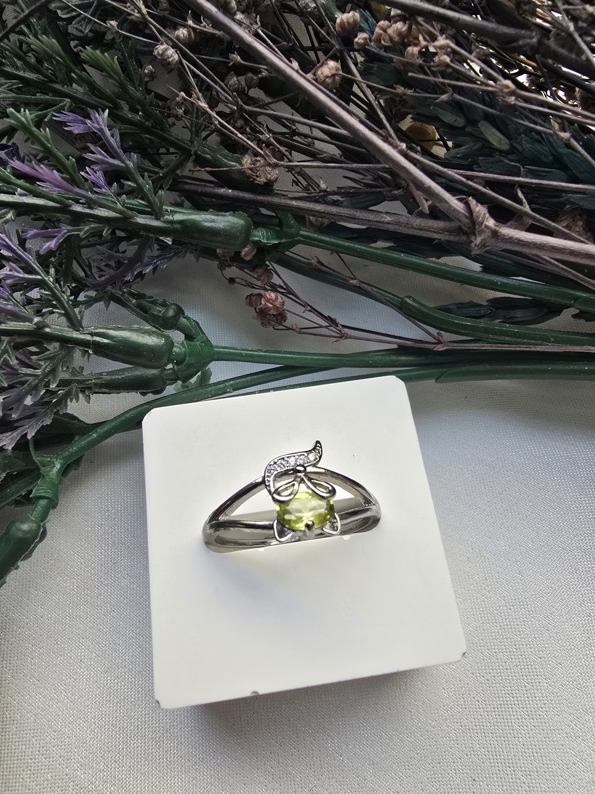Peridot Taşlı Yüzük Çeşitleri