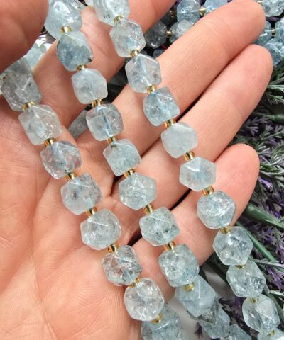 8 MM Fasetli Küp Şekilli Topaz Taşı