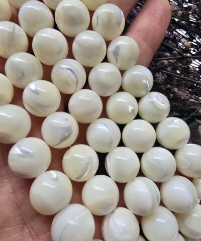 Alternative view of 12 MM AAA Kalite Küre Kesim Sedef Taşı